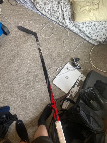 Senior Left Hand P28 Pro Stock Vapor ADV Hockey Stick