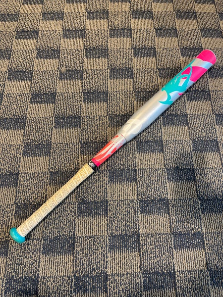 Used 2017 DeMarini Vendetta Composite Bat -12 19OZ 31"
