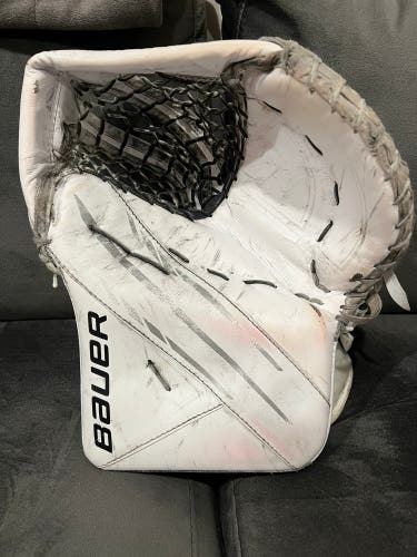 Bauer Vapor Goalie Glove