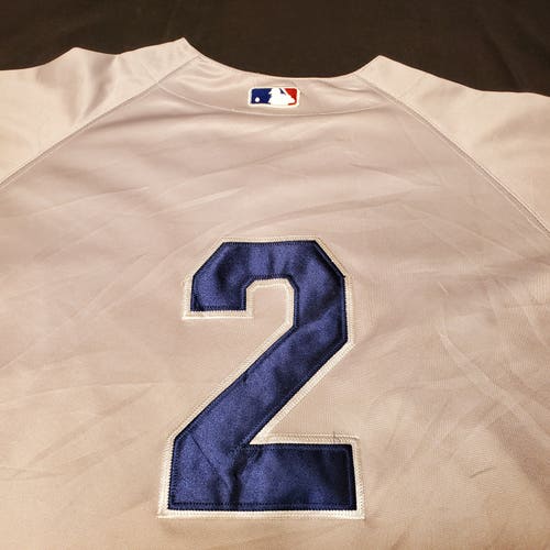 Derek Jeter #2, Yankees Replica Gray Majestic Jersey -  Size 52
