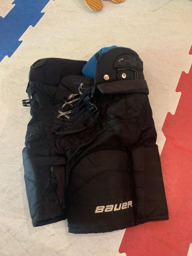 Junior Large Bauer  Nexus 1000 Hockey Pants