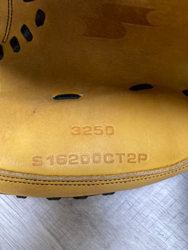 Used  Right Hand Throw 32.5" Select Pro Baseball Glove