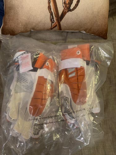 Syracuse New Player's STX Medium Surgeon RZR Lacrosse Gloves