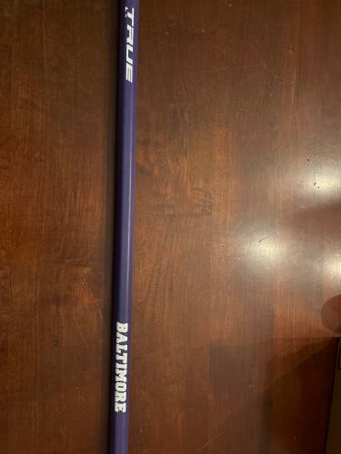 Team Nike Invitational True Lacrosse SmartFlx/360 Defense lacrosse shaft