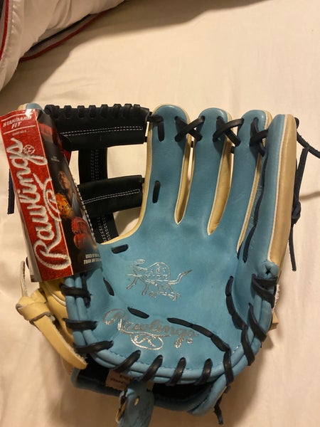 2021 Atlanta Braves Heart of the Hide Glove