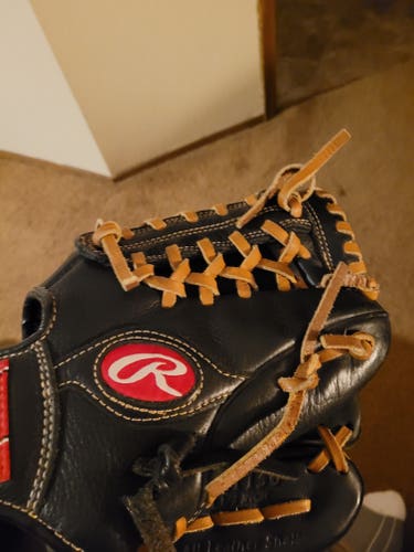 Used Rawlings Right Hand Throw Infield Premium Series Baseball Glove 11.5"