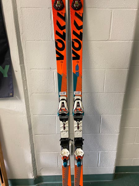 Volkl 2016 Racetiger GS Skis 30m Radius With Bindings