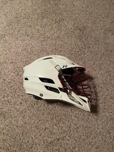 Player's Cascade R Helmet