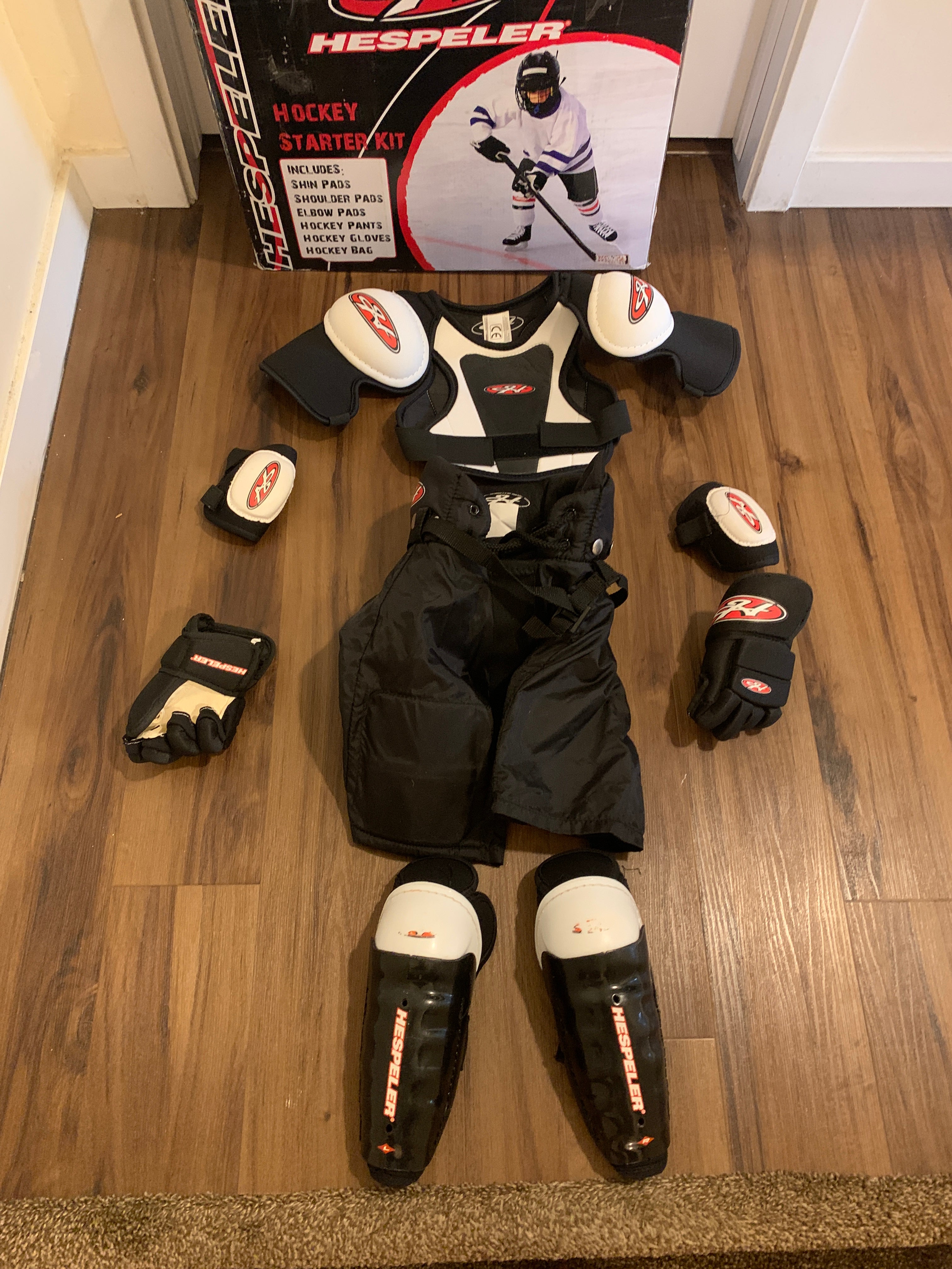 Kids hockey player gear set