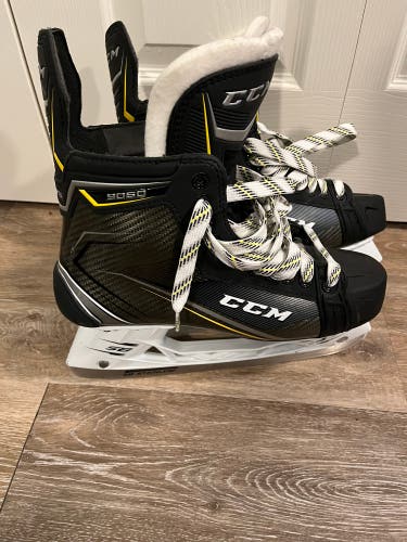 Used CCM Regular Width  Size 10.5 Tacks 9050 Hockey Skates