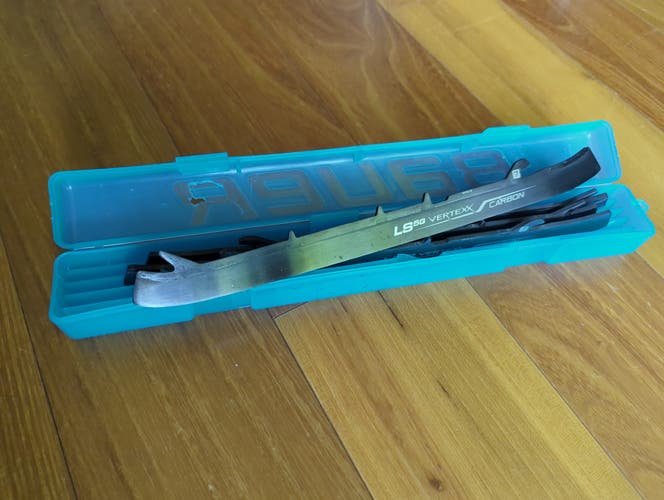 Bauer LS5G Vertexx Carbon size 7 - 2 pair + box