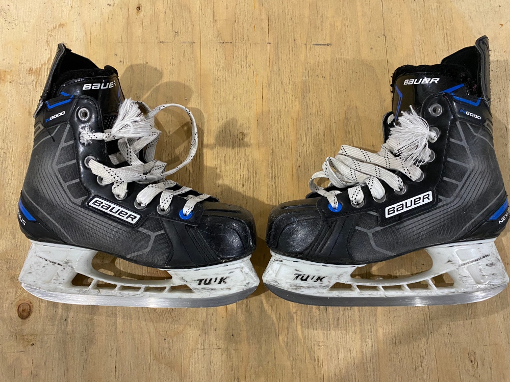 Used Bauer Regular Width Size 4 Nexus N6000 Hockey Skates