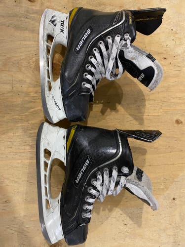Used Bauer Regular Width  Size 6.5 Supreme One100 Hockey Skates