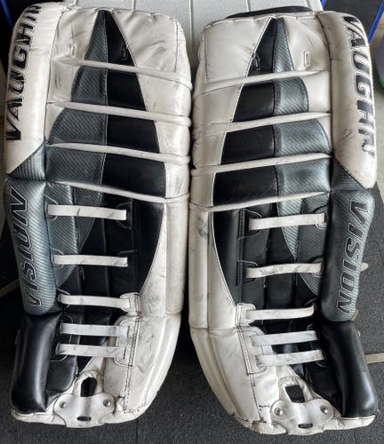 33" Vaughn Vision 3700 Goalie Leg Pads