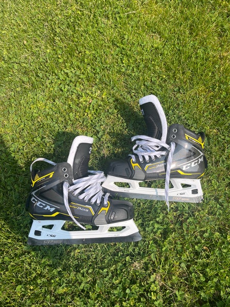 New CCM Regular Width Size 9 AS3 pro Hockey Goalie Skates