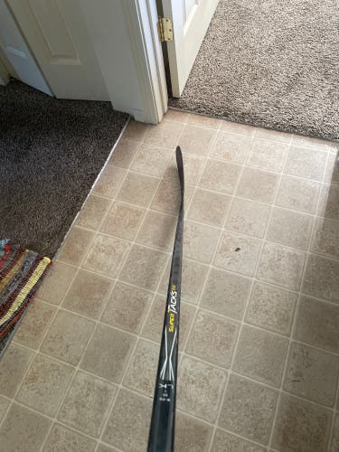 Senior Right Handed P14 Pro Stock Super Tacks 2.0 Hockey Stick