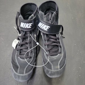 Used Nike Senior 9 Wrestling Shoes