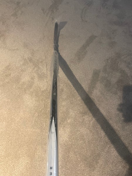 Derek Roy Pro Stock Senior Left Hand Heel Pattern Easton V9E Hockey Stick