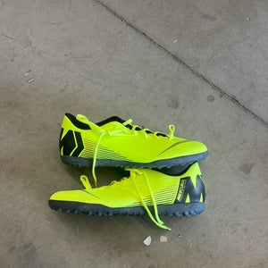 Used Men's 12.0 Nike Indoor Soccer Shoes