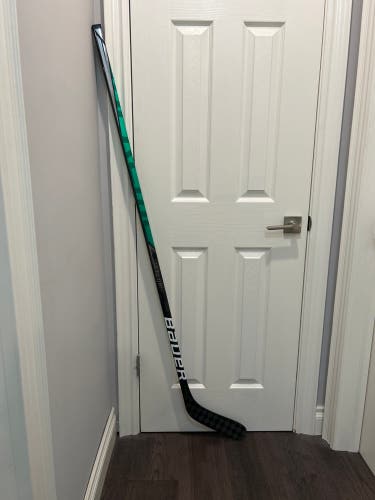 Senior Left Hand P88 Pro Stock Supreme UltraSonic Hockey Stick