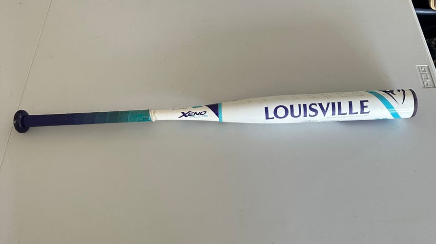 2017 Louisville Xeno Plus Fastpitch Softball Bat
