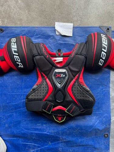 Used Small Bauer Vapor X2.9 Shoulder Pads