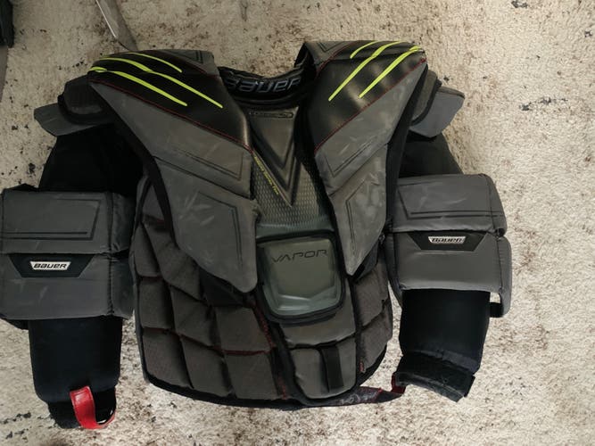 Hyperlite chest protector  Senior small