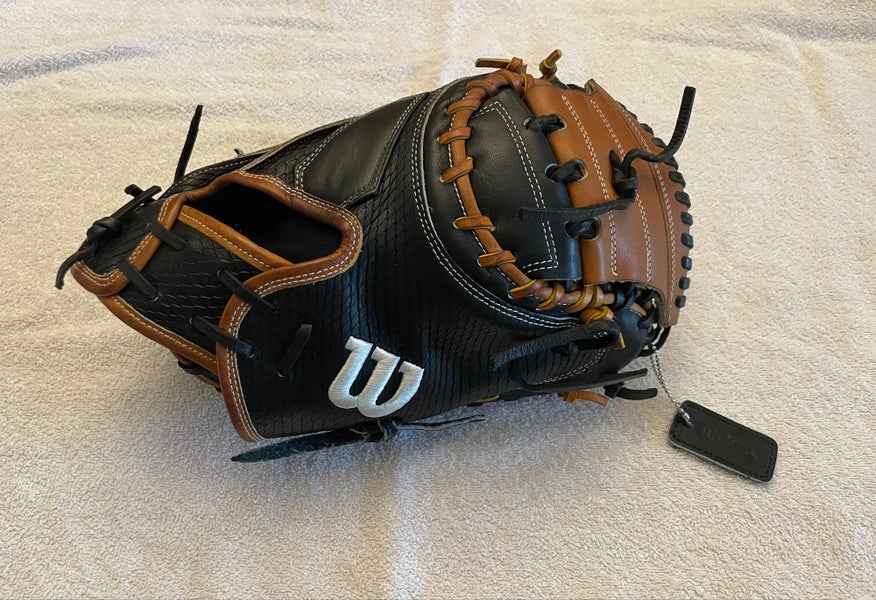 Wilson A2K Catchers mitt “ BROKEN IN” SidelineSwap