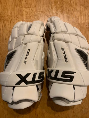 New Player's STX Medium Cell IV Lacrosse Gloves