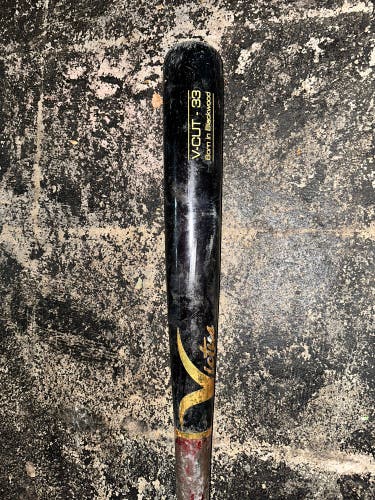 Used Wood (-3) 30 oz 33" Bat