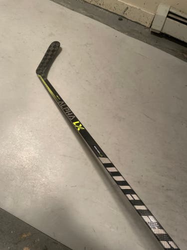 Senior Right Handed W03 Pro Stock Alpha LX Pro Hockey Stick