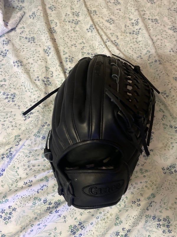 ARiA Jazz Chisholm “Pushin P” Ice Cream Baseball Glove 11.5” for Sale in  Huntington Beach, CA - OfferUp