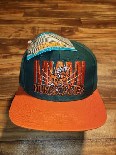 NEW Vintage Rare Miami Hurricanes NCAA College Sports Hat Cap Vtg Green Snapback