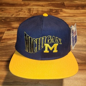 NEW Vintage Rare Michigan Wolverines NCAA College Sports Arch Spellout Strapback