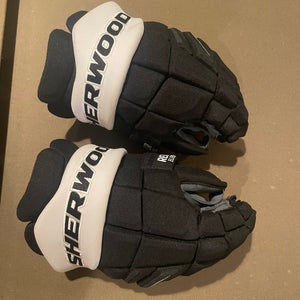 Sher-wood RE1 13” Gloves