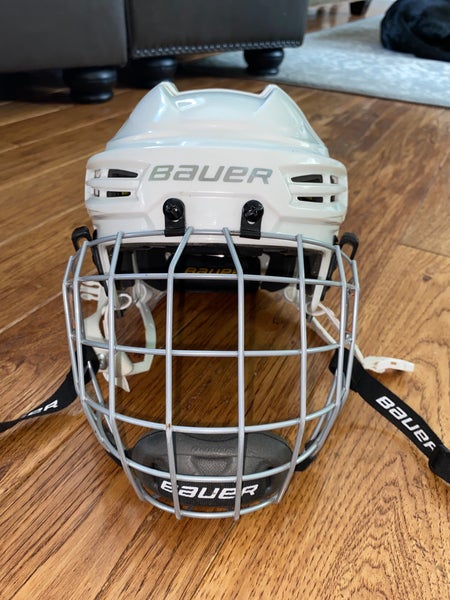 Used Youth Bauer Re-Akt 100 Helmet With Cage