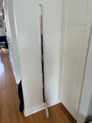 Game Used Joe Veleno Bauer AG5NT Stick