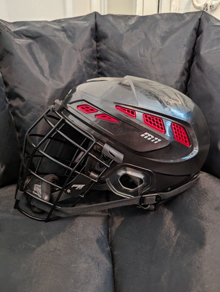 Medium Cascade M11 Box Helmet