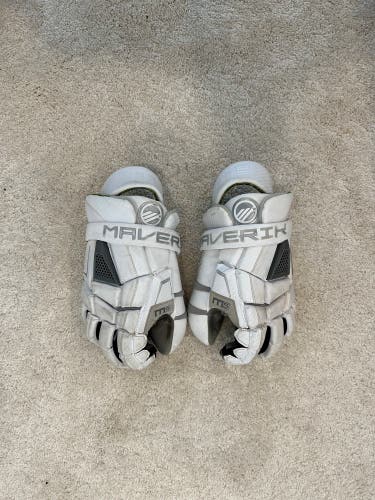 Maverik M5 Goalie Gloves 12''