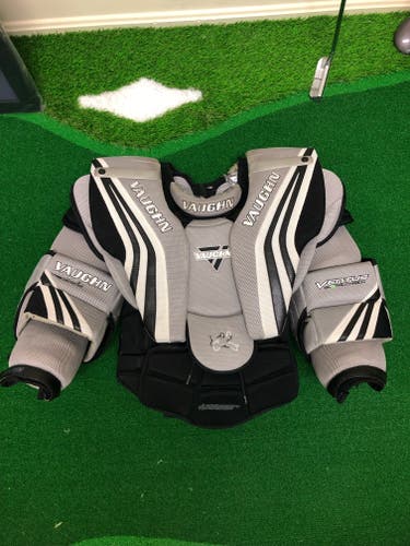 Used Medium Vaughn Ventus SLR Pro Carbon Goalie Chest Protector
