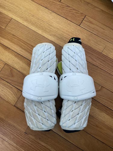 Under Armour VFT Arm Pads- White