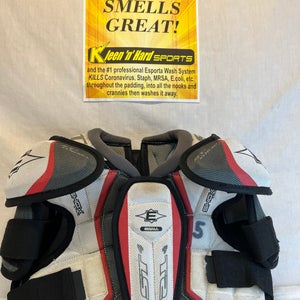 Junior Used Small Easton ST4 Shoulder Pads