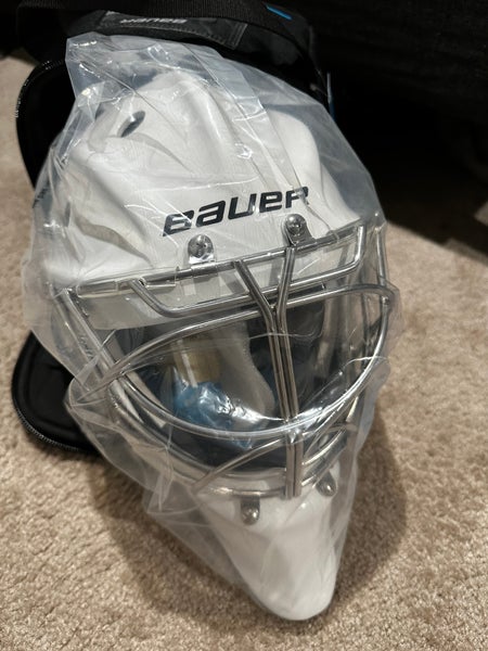 New Bauer 960 Goalie Mask Medium White