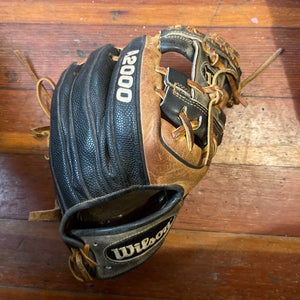 Used 2018 Wilson Right Hand Throw Infield A2000 Baseball Glove 11.25"