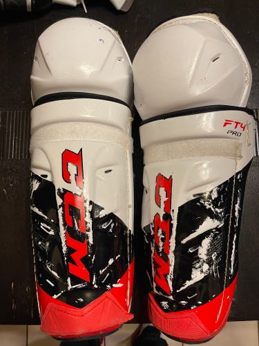 Used CCM  Jetspeed FT4 pro Shin Pads