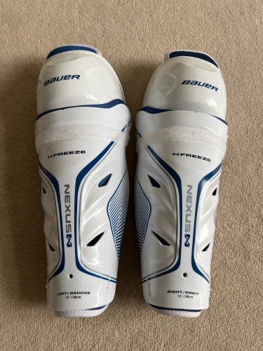 Bauer N7000 shin guards