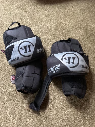 Warrior hockey knee pads