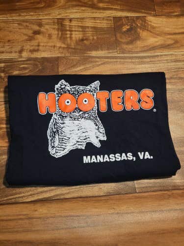 Vintage 1990s Hooters More Than A Mouthful Black Vtg Shirt Made In USA Size XL
