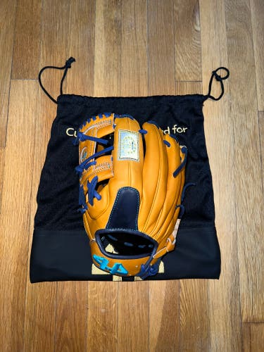 Pitcher's 12" Signiture Series Baseball Glove