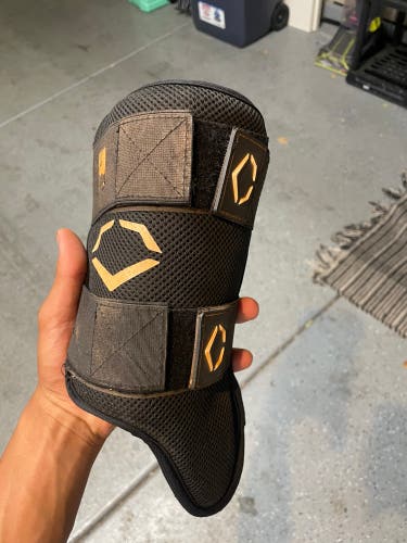 Black evoshield leg guard